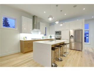 Photo 10: 4627 21 Avenue NW in Calgary: Montgomery House for sale : MLS®# C4099447