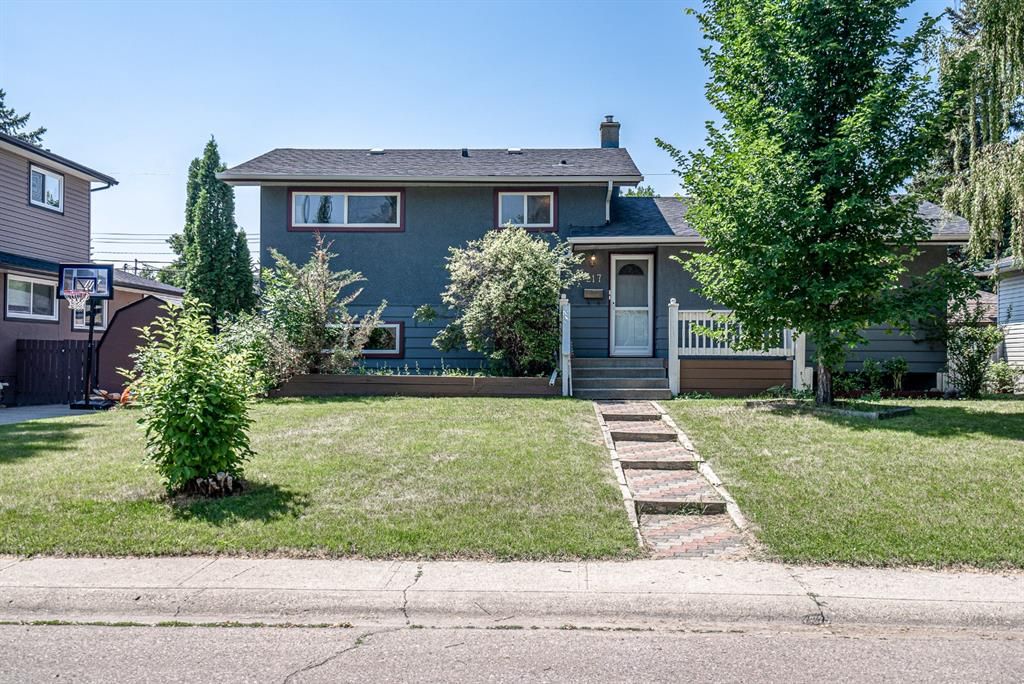 Photo 1: Photos: 217 Westminster Drive SW in Calgary: Westgate Detached for sale : MLS®# A1128957