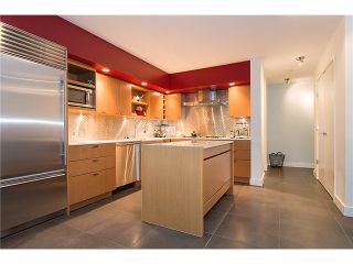Photo 7: 101 1168 RICHARDS Street in Vancouver: Yaletown Townhouse for sale in "Park Lofts" (Vancouver West)  : MLS®# V1106212