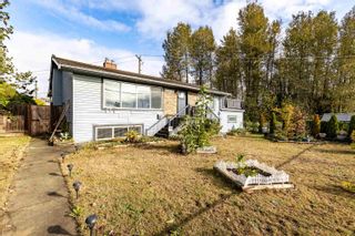 Photo 1: 33717 6TH Avenue in Mission: Mission BC House for sale : MLS®# R2735382