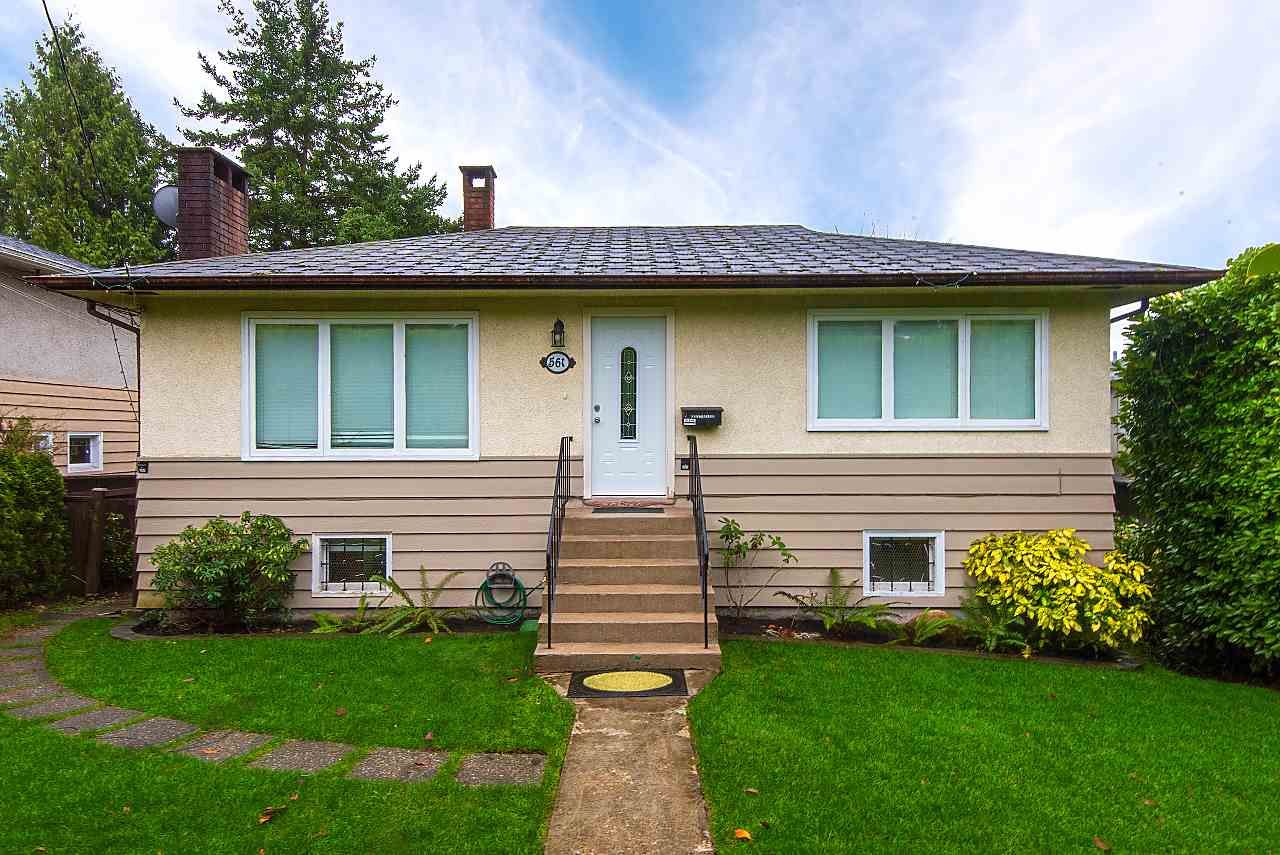 Main Photo: 561 W QUEENS ROAD in North Vancouver: Upper Lonsdale House for sale : MLS®# R2242157
