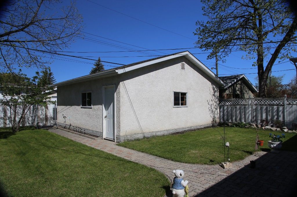 Photo 37: Photos: 310 Raquette Street in Winnipeg: Westwood Single Family Detached for sale (West Winnipeg)  : MLS®# 1513263