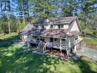 Photo 2: 9537 NASSICHUK ROAD in Powell River: House for sale : MLS®# 17977