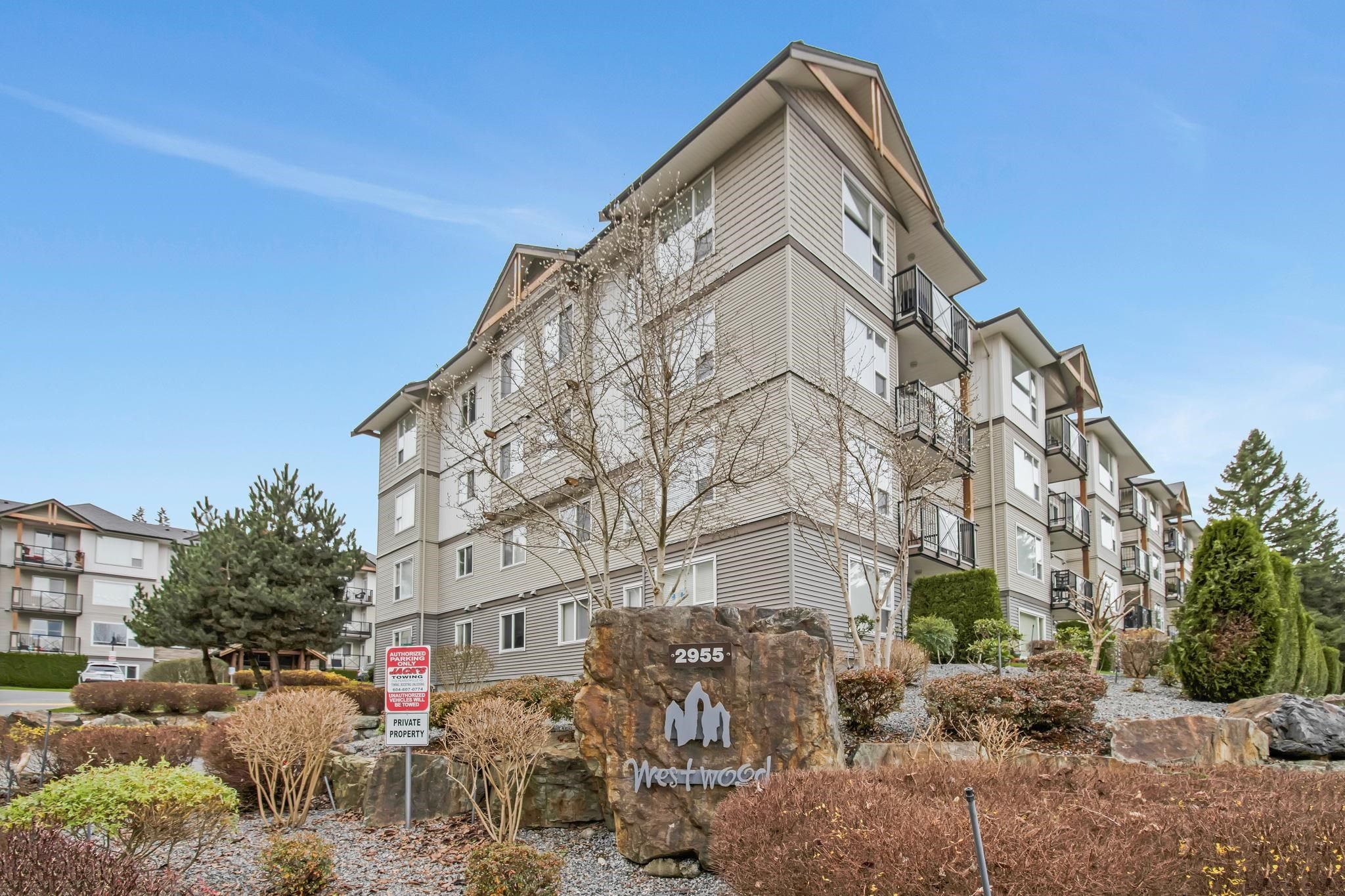 Main Photo: 202 2990 BOULDER Street in Abbotsford: Abbotsford West Condo for sale in "Westwood" : MLS®# R2635525