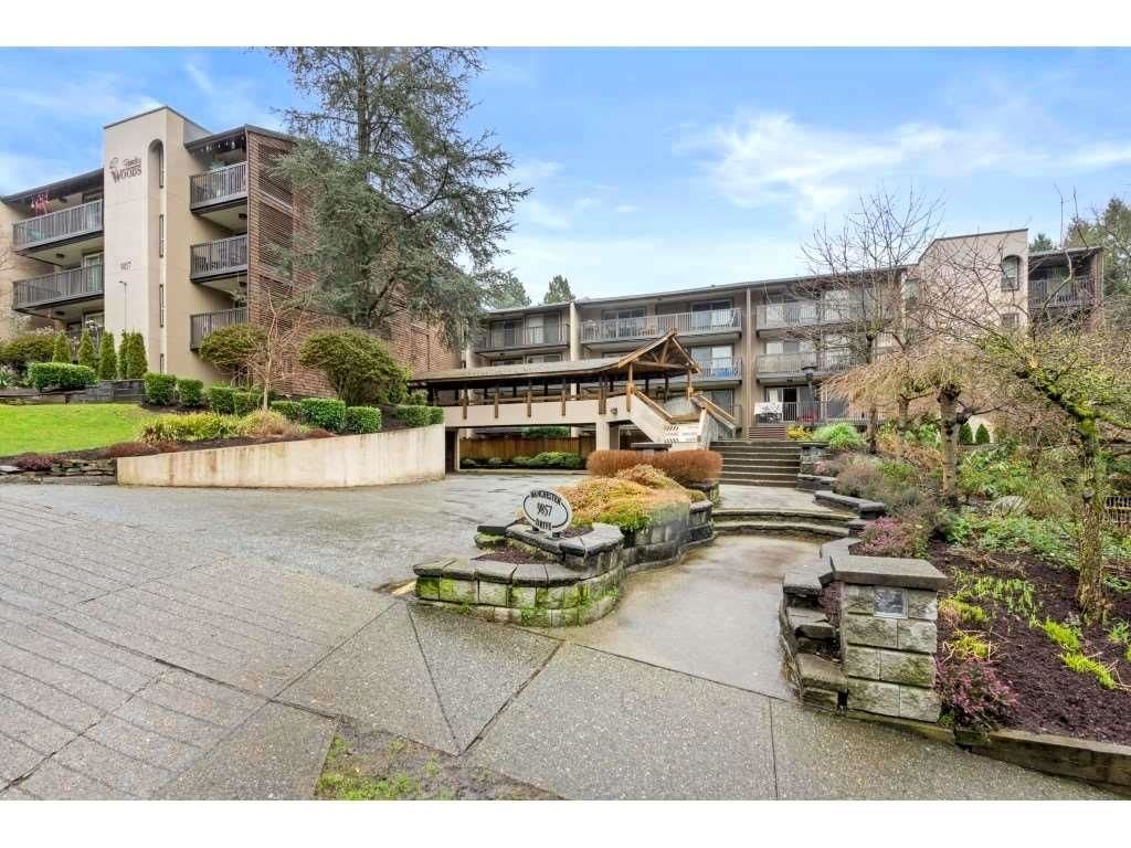 Main Photo: 509 9857 MANCHESTER Drive in Burnaby: Cariboo Condo for sale in "BARCLAY WOODS" (Burnaby North)  : MLS®# R2845746