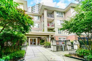 Photo 1: 405 3575 EUCLID Avenue in Vancouver: Collingwood VE Condo for sale (Vancouver East)  : MLS®# R2490607