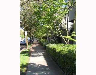 Photo 8: 3 870 W 7TH Avenue in Vancouver: Fairview VW Condo for sale in "LAUREL COURT" (Vancouver West)  : MLS®# V766845