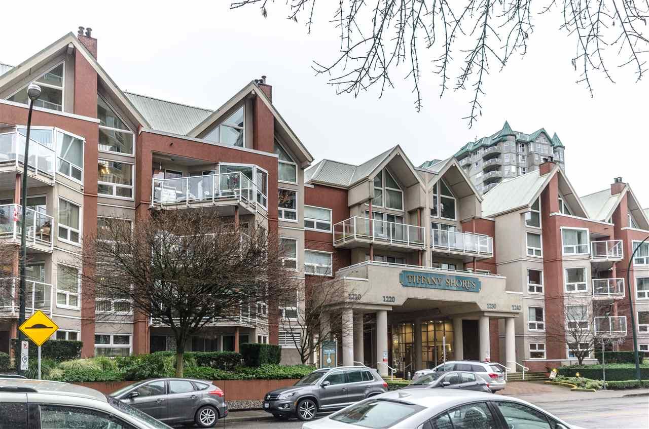 Main Photo: 302B 1210 QUAYSIDE Drive in New Westminster: Quay Condo for sale in "TIFFANY SHORES" : MLS®# R2525186