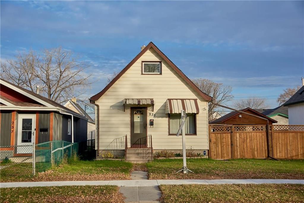 Main Photo: 235 Berry Street in Winnipeg: St James Residential for sale (5E)  : MLS®# 202225730