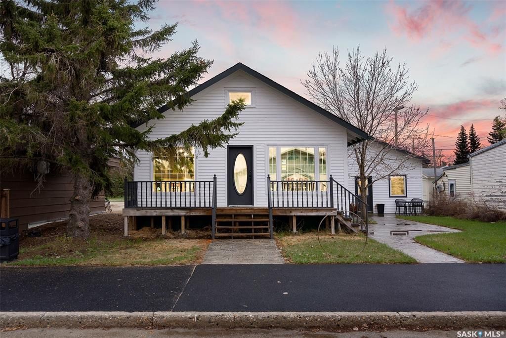Main Photo: 207 Royal Street in Imperial: Residential for sale : MLS®# SK955797
