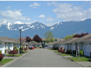 Photo 2: 18 46485 AIRPORT Road in Chilliwack: Chilliwack E Young-Yale House for sale in "WILLOWBROOK ESTATES" : MLS®# H1301645