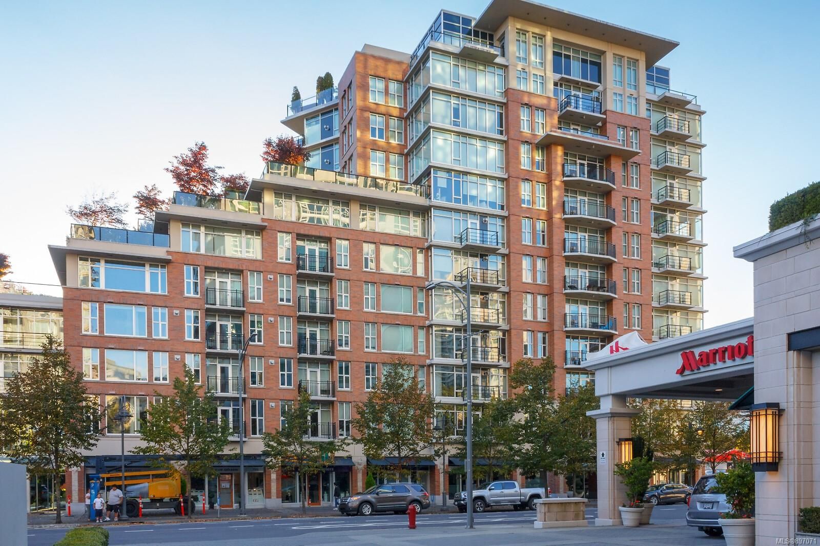 Main Photo: N609 737 Humboldt St in Victoria: Vi Downtown Condo for sale : MLS®# 897071