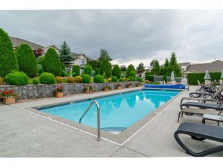 Photo 16: 128 9012 WALNUT GROVE Drive in Langley: Walnut Grove Townhouse for sale in "QUEEN ANNE GREEN" : MLS®# R2148102