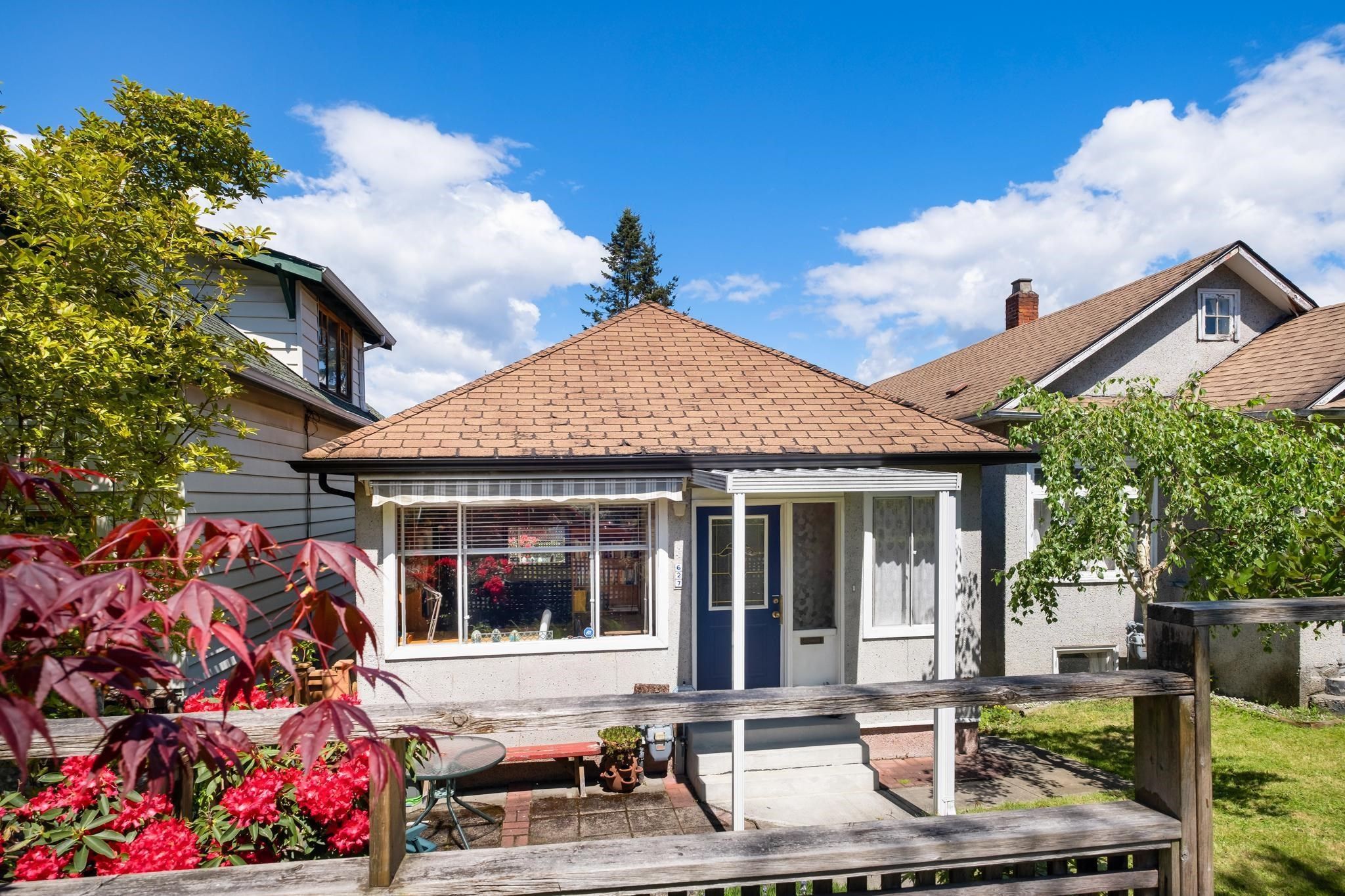 Main Photo: 627 E 21ST Avenue in Vancouver: Fraser VE House for sale (Vancouver East)  : MLS®# R2697904