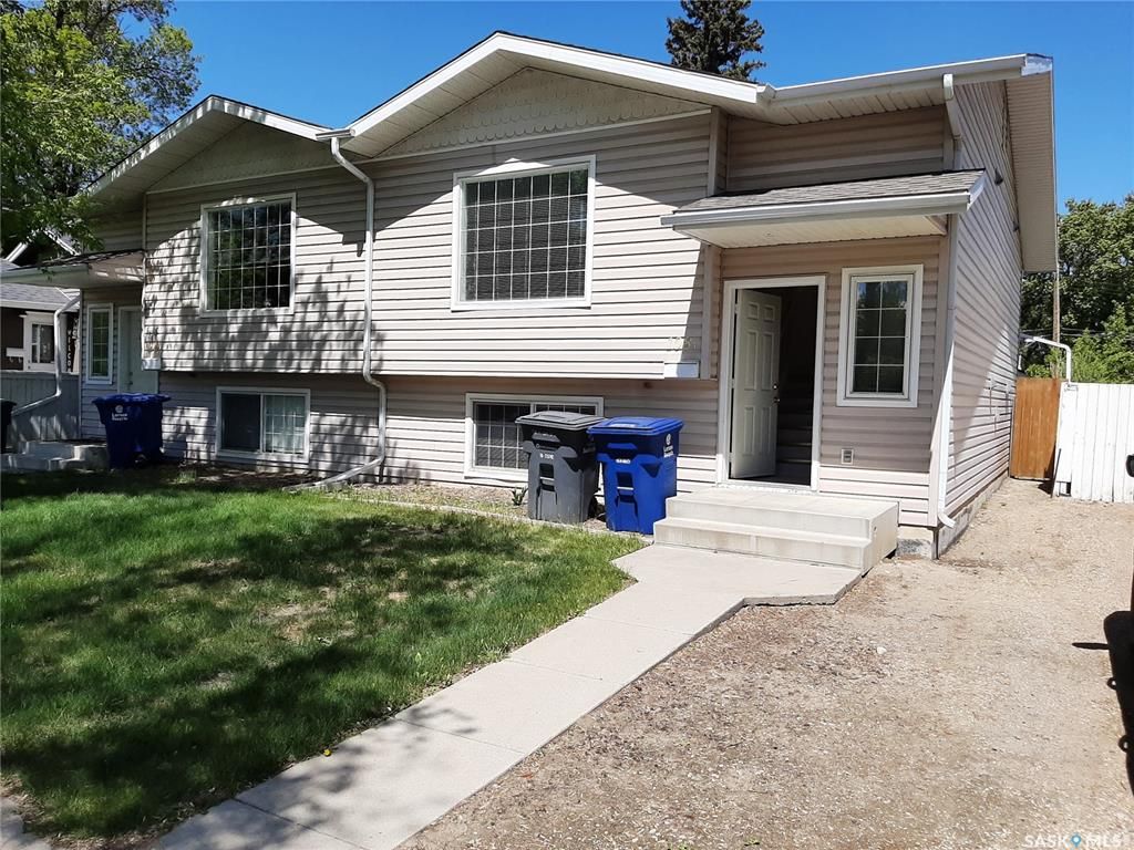 Main Photo: 108A 109th Street West in Saskatoon: Sutherland Residential for sale : MLS®# SK910896