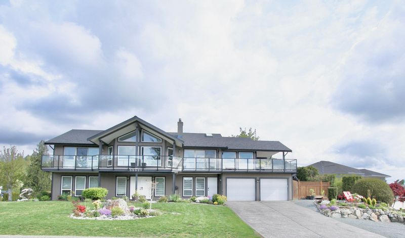 FEATURED LISTING: 35921 Eaglecrest Place Abbotsford