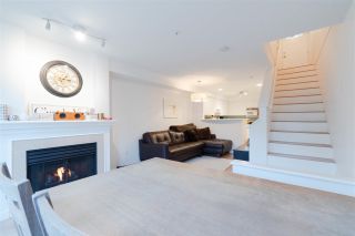 Photo 3: 219 2545 W BROADWAY in Vancouver: Kitsilano Townhouse for sale in "TRAFALGAR MEWS" (Vancouver West)  : MLS®# R2332456