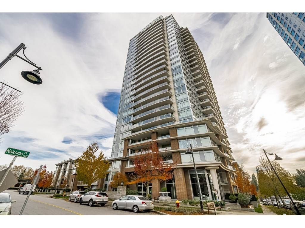 Main Photo: 1807 3102 WINDSOR Gate in Coquitlam: New Horizons Condo for sale in "CELADON" : MLS®# R2419088