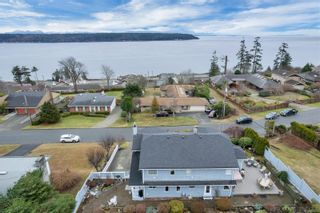 Photo 2: 392 Carnegie St in Campbell River: CR Campbell River Central House for sale : MLS®# 920956