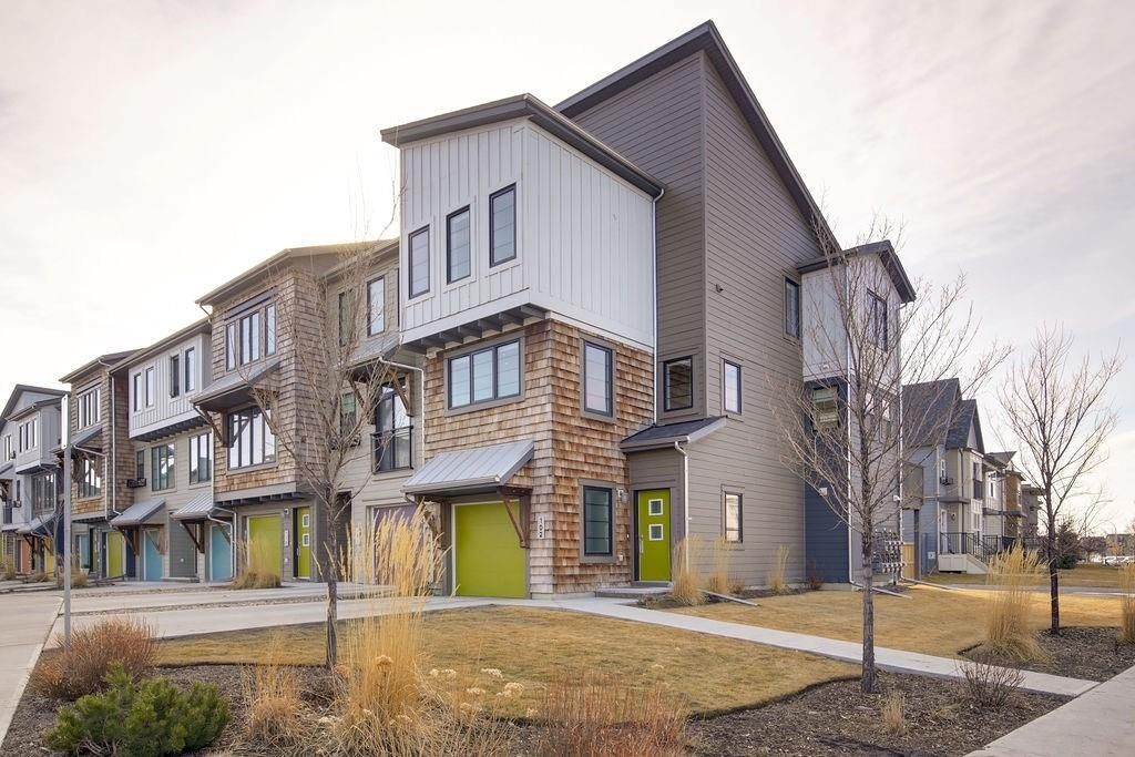 Main Photo: 102 WALDEN Circle SE in Calgary: Walden Row/Townhouse for sale : MLS®# C4236835