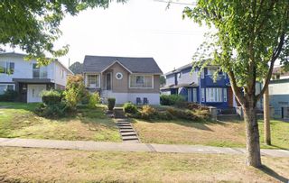 Photo 2: 2772 E 5TH Avenue in Vancouver: Renfrew VE House for sale (Vancouver East)  : MLS®# R2873575
