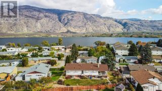 Photo 3: 8020 GRAVENSTEIN Drive in Osoyoos: House for sale : MLS®# 201775