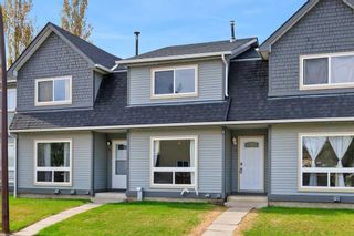 Main Photo: 22 75 Erin Croft Crescent SE in Calgary: Erin Woods Row/Townhouse for sale : MLS®# A2131937