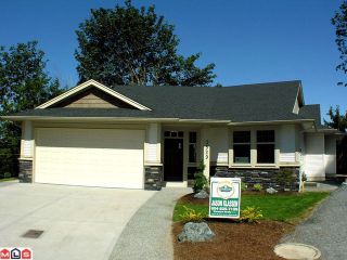 Photo 1: 3529 MIERAU Court in Abbotsford: Abbotsford East House for sale