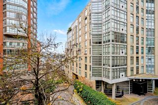 Photo 18: 405 910 BEACH Avenue in Vancouver: Yaletown Condo for sale in "Meridian" (Vancouver West)  : MLS®# R2834313
