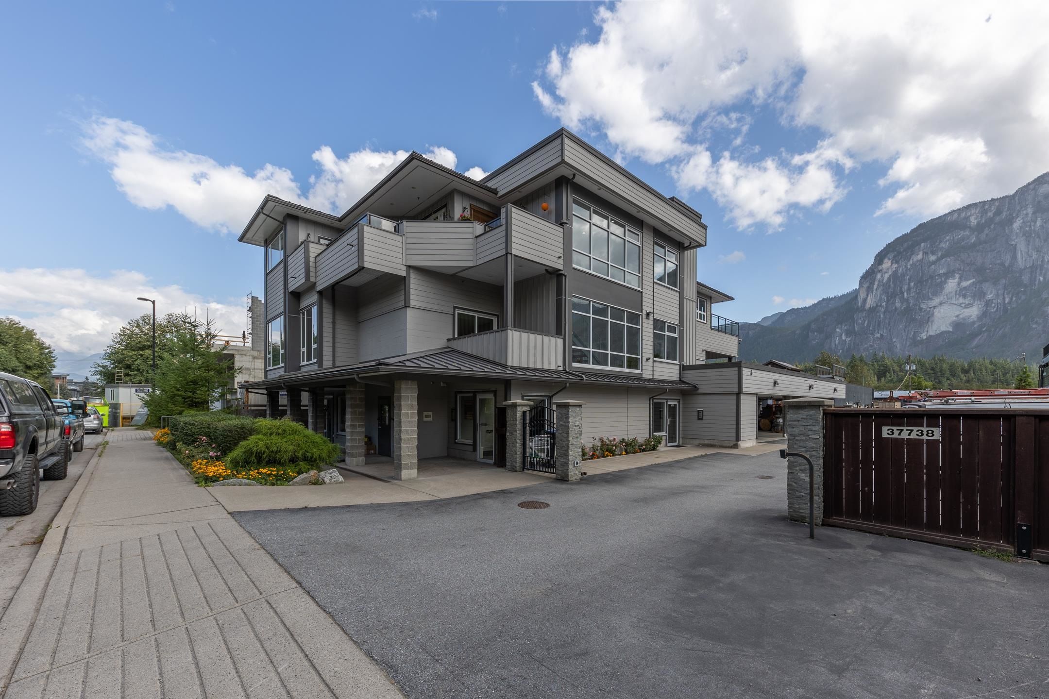 Main Photo: 37738 THIRD Avenue in Squamish: Downtown SQ Land Commercial for sale : MLS®# C8039978