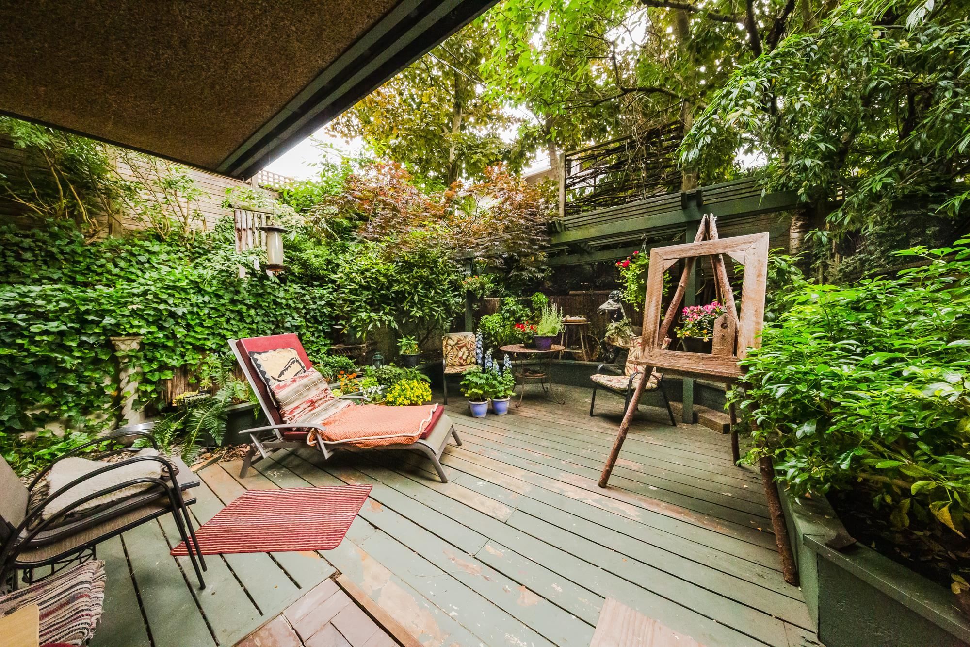 Main Photo: 103 1516 CHARLES Street in Vancouver: Grandview Woodland Condo for sale in "Garden Terrace" (Vancouver East)  : MLS®# R2719803