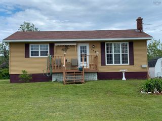 Photo 2: 568 Park Street in New Waterford: 204-New Waterford Residential for sale (Cape Breton)  : MLS®# 202213910