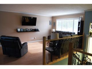 Photo 3: 8021 EAGLE Crescent in Mission: Mission BC House for sale : MLS®# F1439896