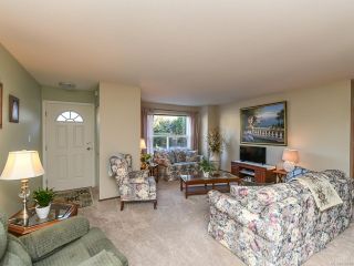 Photo 2: 21 1535 Dingwall Rd in COURTENAY: CV Courtenay East Row/Townhouse for sale (Comox Valley)  : MLS®# 836180