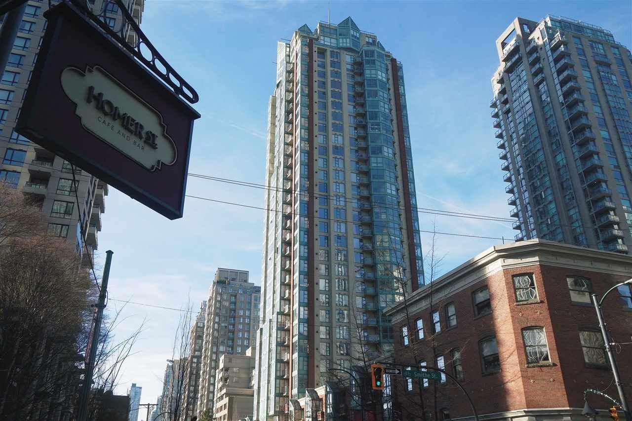 Main Photo: 1110 939 HOMER Street in Vancouver: Yaletown Condo for sale in "The Pinnacle" (Vancouver West)  : MLS®# R2520991