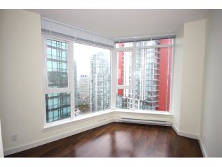 Photo 7: # 2801 1188 W PENDER ST in Vancouver: Coal Harbour Condo for sale ()  : MLS®# V858468