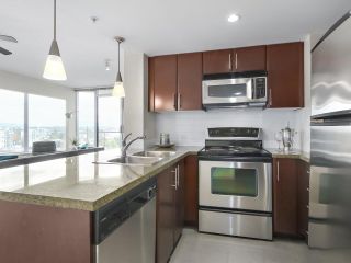 Photo 8: 2108 58 KEEFER Place in Vancouver: Downtown VW Condo for sale in "Firenze" (Vancouver West)  : MLS®# R2379212