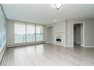 Photo 4: 203 15466 NORTH BLUFF Road: White Rock Condo for sale in "THE SUMMIT" (South Surrey White Rock)  : MLS®# R2371084