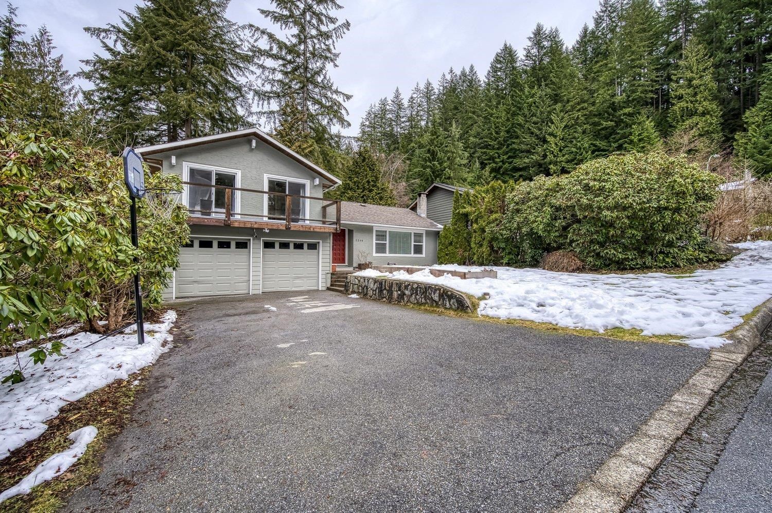 Main Photo: 2346 RIVERBANK Place in North Vancouver: Seymour NV House for sale : MLS®# R2757928