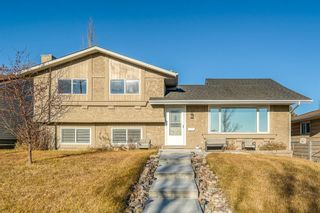 Main Photo: 332 Cantrell Drive SW in Calgary: Canyon Meadows Detached for sale : MLS®# A1164334