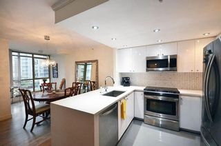 Photo 2: 1205 867 HAMILTON Street in Vancouver: Downtown VW Condo for sale (Vancouver West)  : MLS®# R2133180