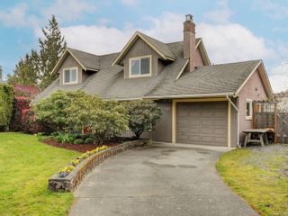 Photo 1: 7785 Scohon Dr in Central Saanich: CS Saanichton House for sale : MLS®# 901299