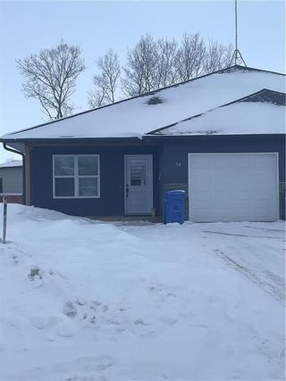 Photo 1: 54 Fourth Street in Kleefeld: R16 Residential for sale : MLS®# 202224858