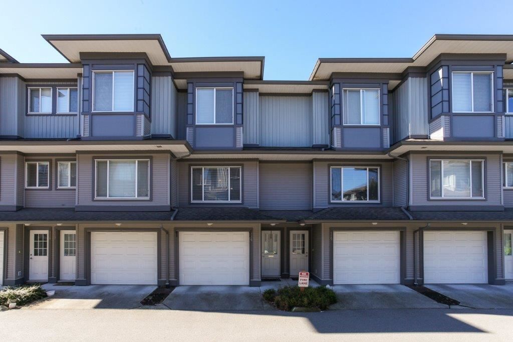 Main Photo: 116 18701 66 Avenue in Surrey: Cloverdale BC Townhouse for sale (Cloverdale)  : MLS®# R2117866