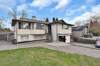 Photo 2: 9530 OBAN Place in Surrey: Queen Mary Park Surrey House for sale : MLS®# R2769127
