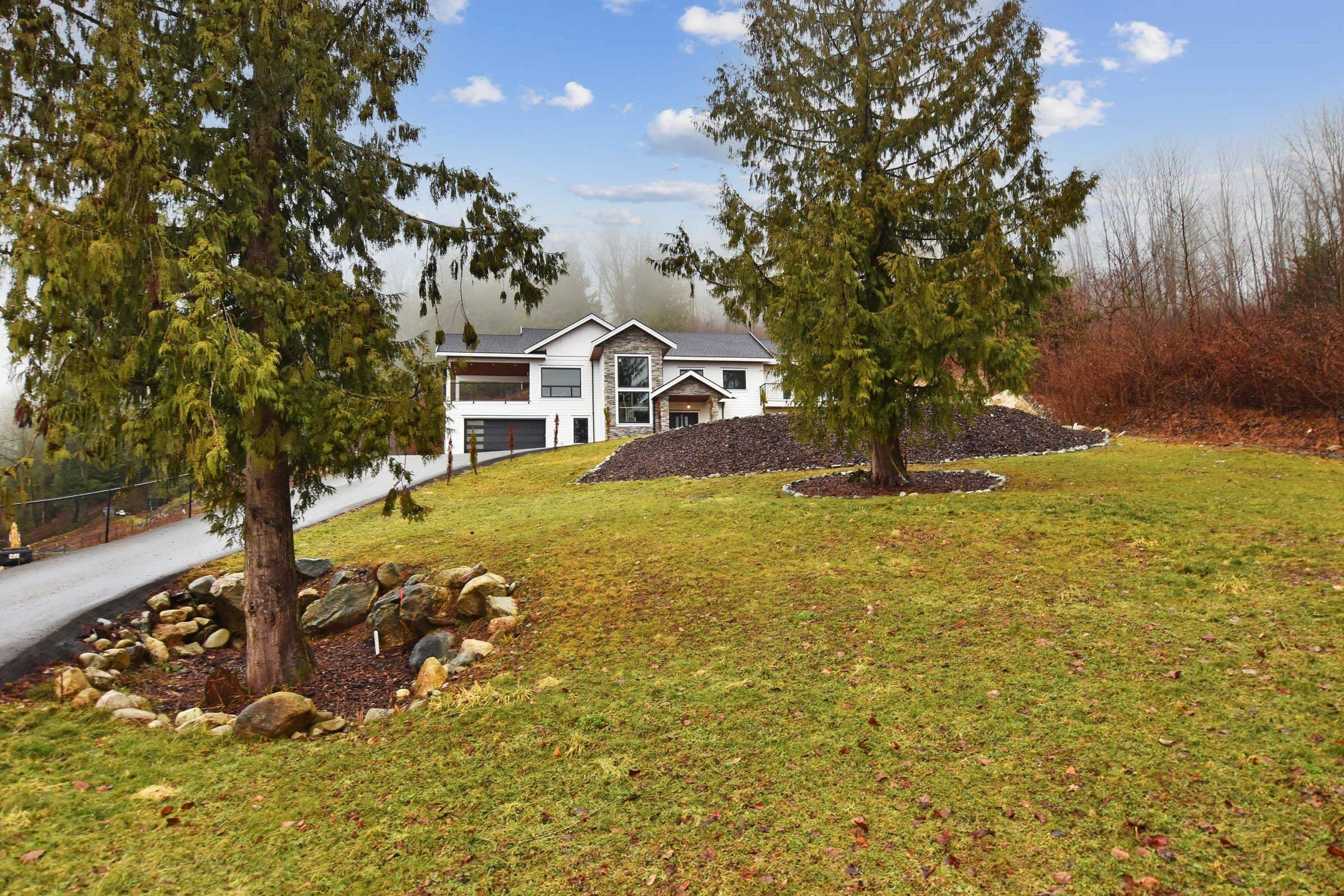 Main Photo: 9599 STAVE LAKE Street in Mission: Mission BC House for sale : MLS®# R2845831