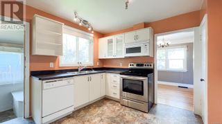 Photo 4: 2890 Foul Bay Rd in Saanich: House for sale : MLS®# 950337