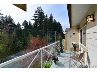 Photo 2: 403 364 Goldstream Ave in VICTORIA: Co Colwood Corners Condo for sale (Colwood)  : MLS®# 697954
