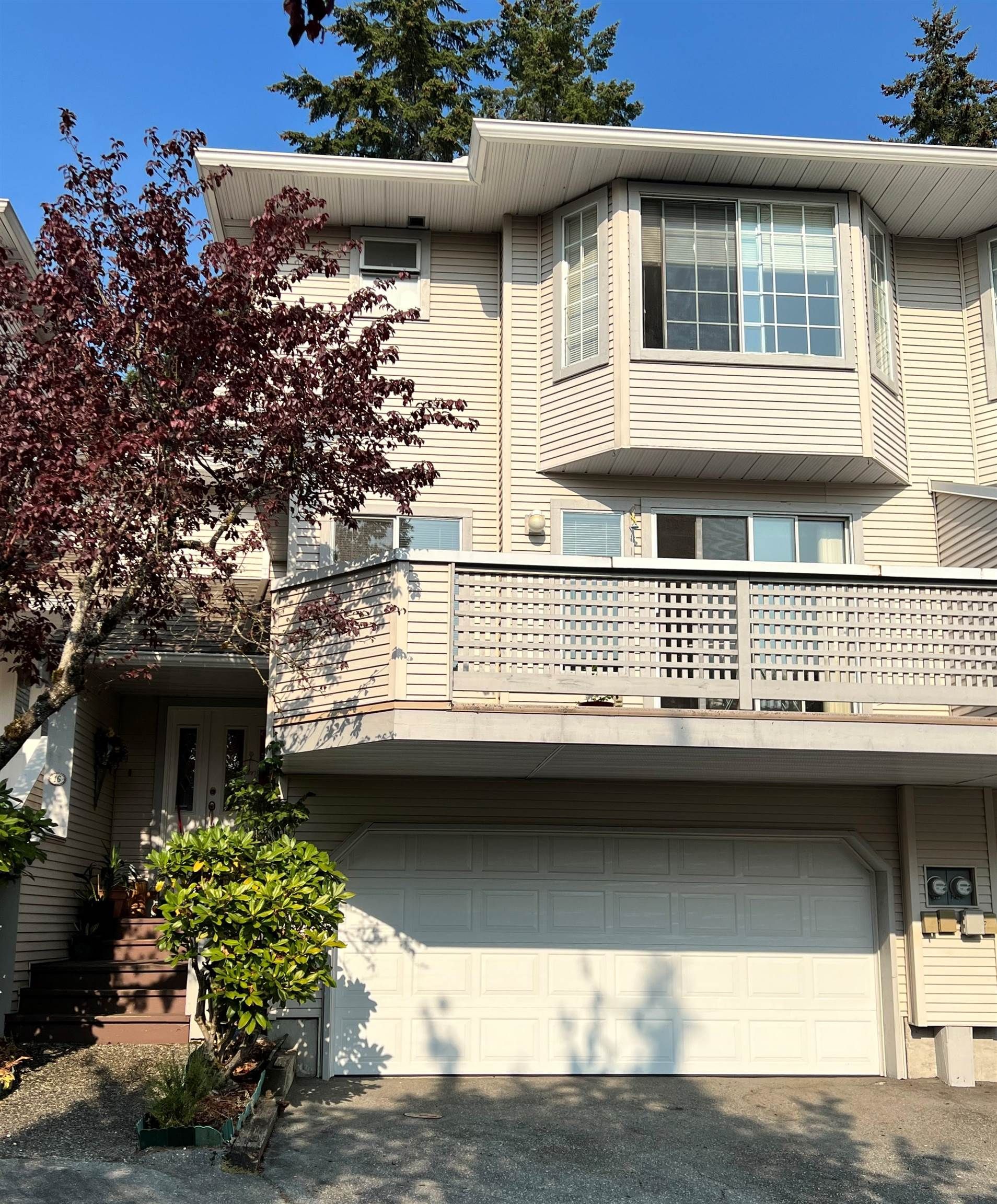 Main Photo: 16 1216 JOHNSON Street in Coquitlam: Scott Creek Townhouse for sale in "WEDGE WOOD HILLS" : MLS®# R2732409