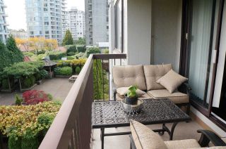 Photo 6: 306 620 SEVENTH Avenue in New Westminster: Uptown NW Condo for sale : MLS®# R2221057